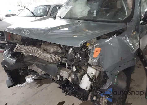 2018 Jeep Renegade Latitude 4X4 из США, поврежденный, VIN ZACCJBBB4JPH17324